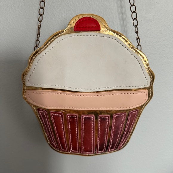 None Handbags - Elegant Cupcake Crossbody Bag